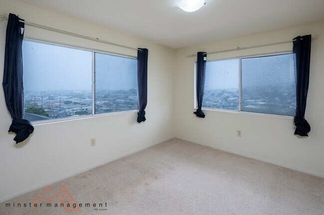 Building Photo - 1904 Naio St