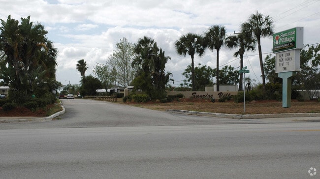 Primary Photo - 799 Clearlake Rd