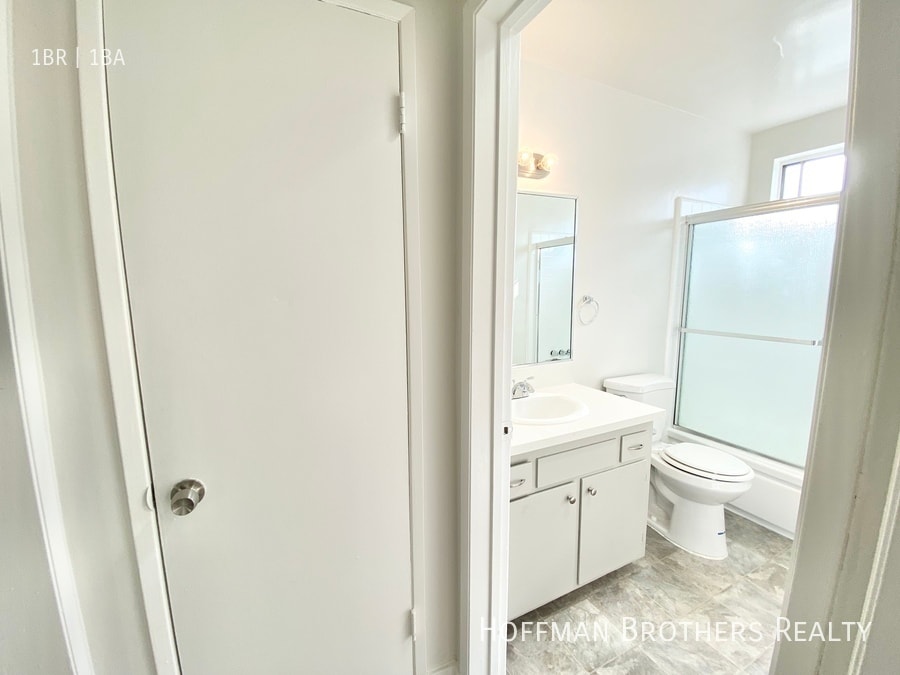 Building Photo - 981 Elden Ave