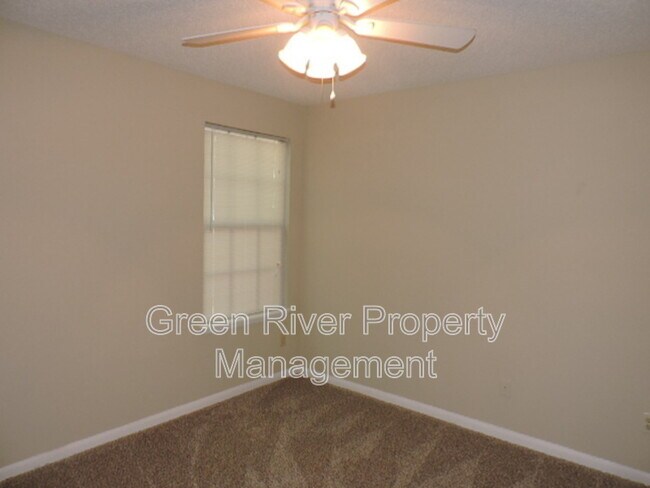 Building Photo - 8710 Pinevalley Ln