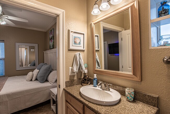 Building Photo - 12 Merri Way