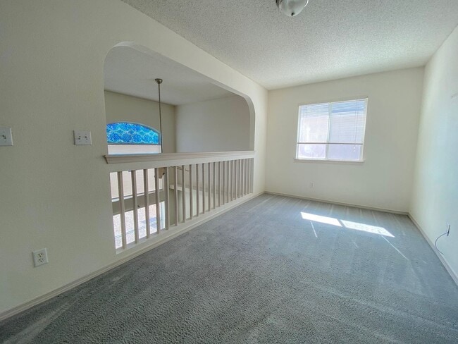 Building Photo - West El Paso 5bed Refrig A/C Home