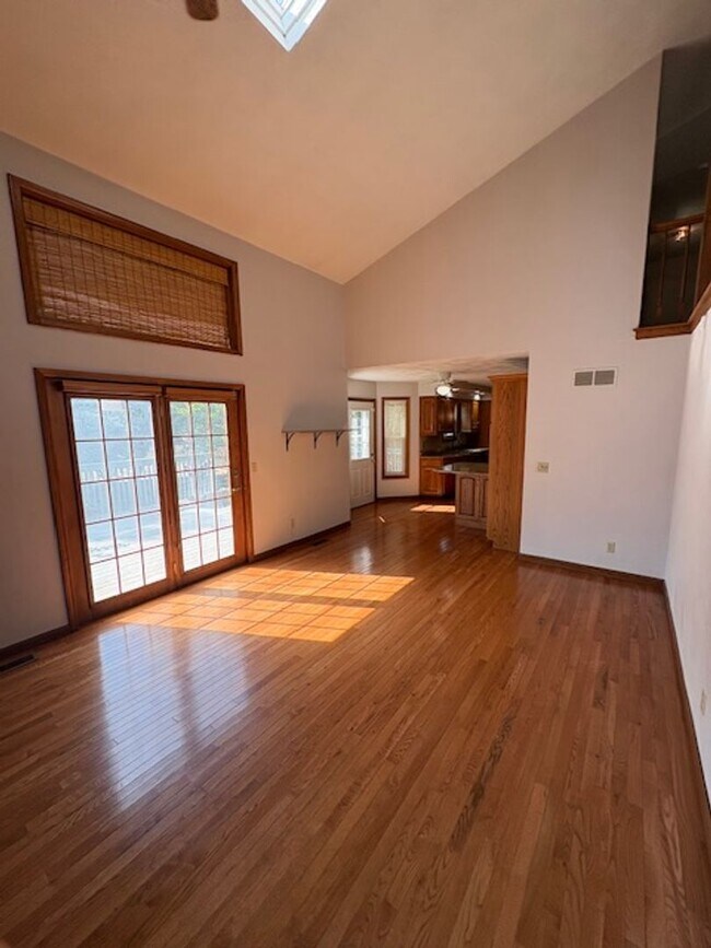 Building Photo - Beautiful Home in Peoria just off of Unive...