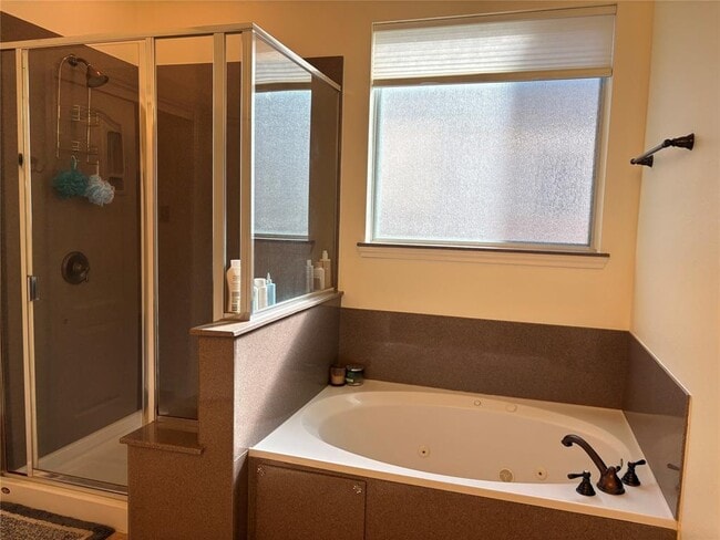 Building Photo - 705 Green Vista Ct