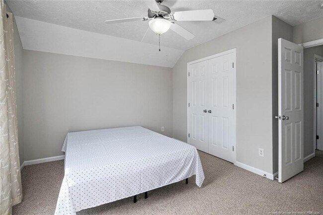 Building Photo - 118 Gait Ct