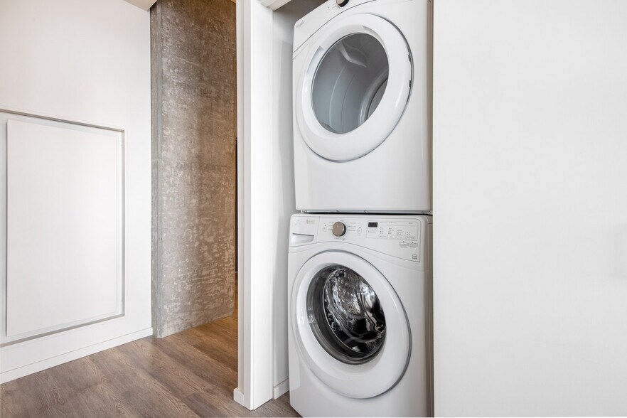 Building Photo - 1823 Minor Ave