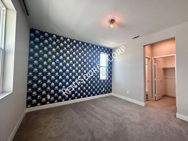 Building Photo - 27124 Observation Ct