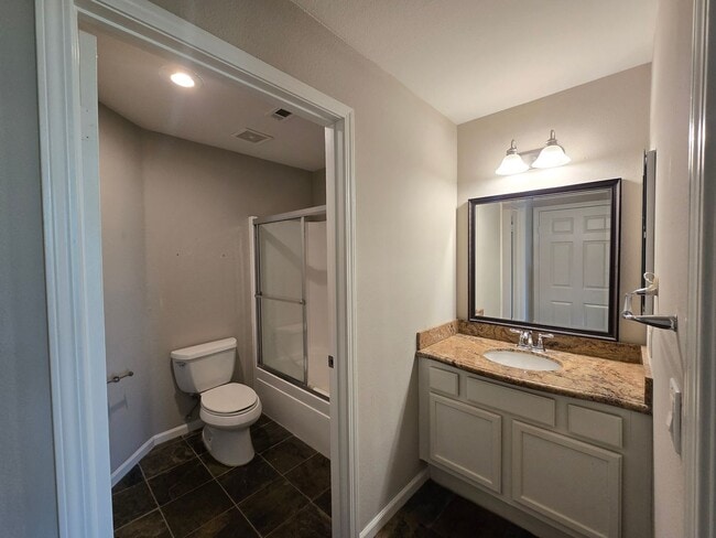 Building Photo - CANYON CREST CONDO