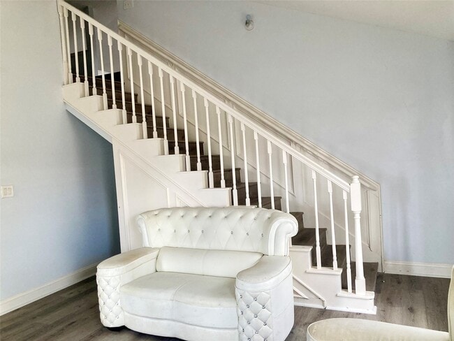 Building Photo - 331 Terminal St