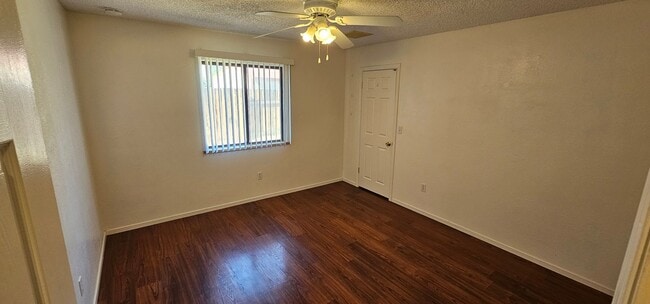 Building Photo - 301 S Lupin Ln