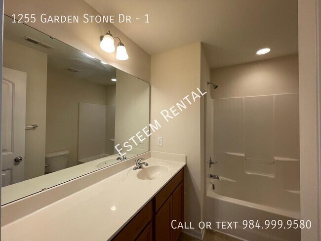 Building Photo - 1255 Garden Stone Dr