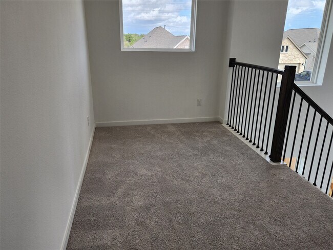 Building Photo - 5827 Linda Cv Ln