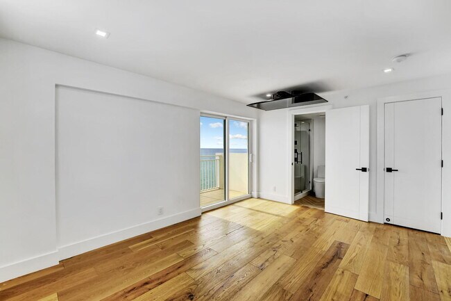Building Photo - 4511 S Ocean Blvd
