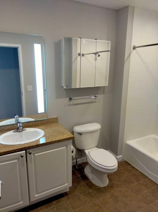 Building Photo - 36 Imlay St