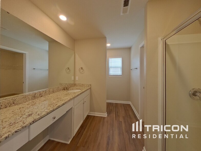 Building Photo - 8112 Derby Wood Ln