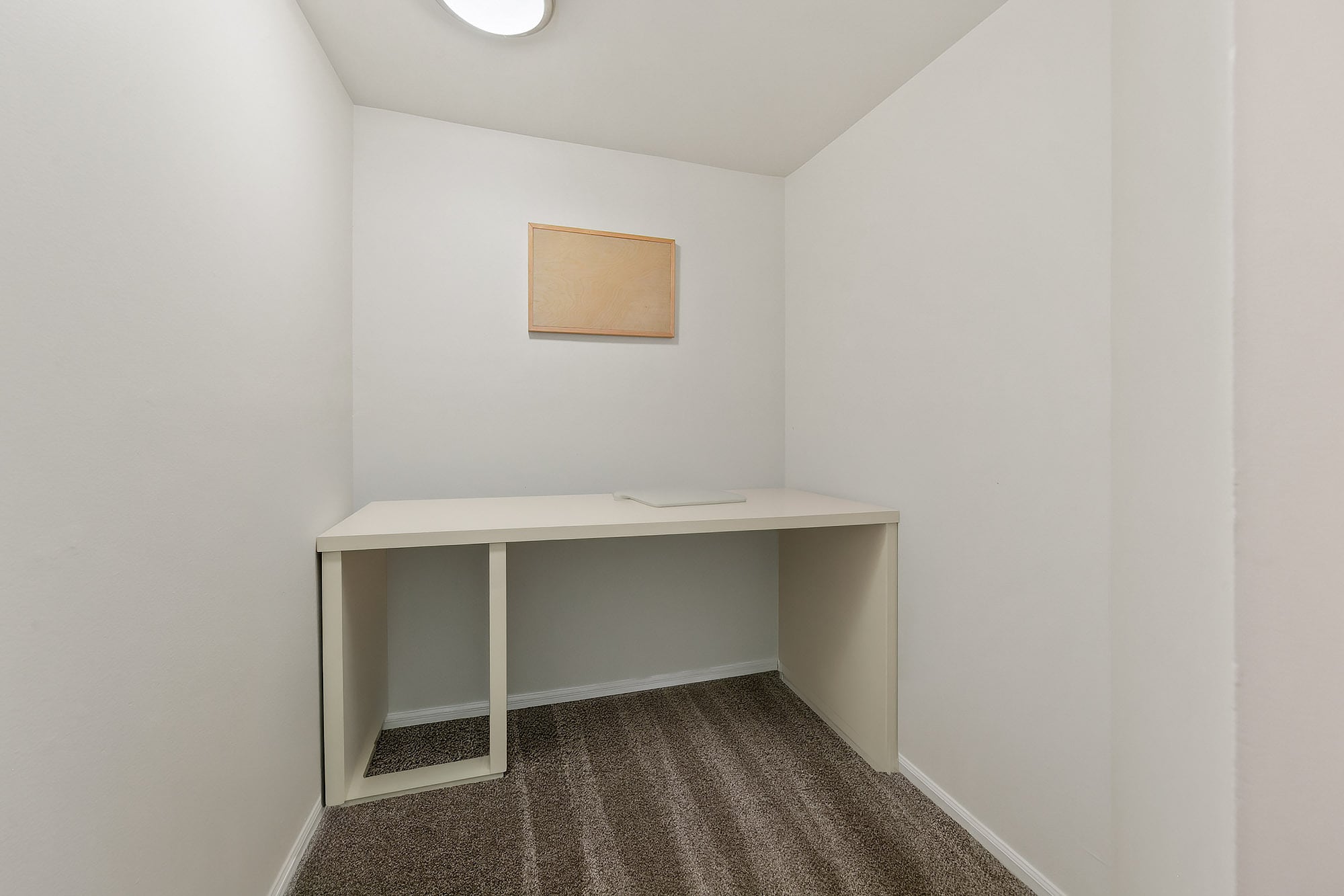 Building Photo - 2655 8th Ave W