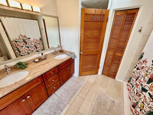 Building Photo - 44-513 Kaneohe Bay Dr