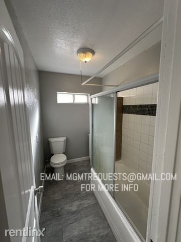 Building Photo - 3 br, 1 bath Triplex - 3550 Dwight Avenue C