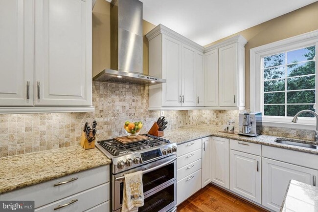 Building Photo - 12405 Willow Falls Dr