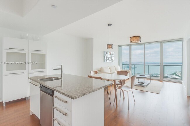 Building Photo - 888 Biscayne Blvd