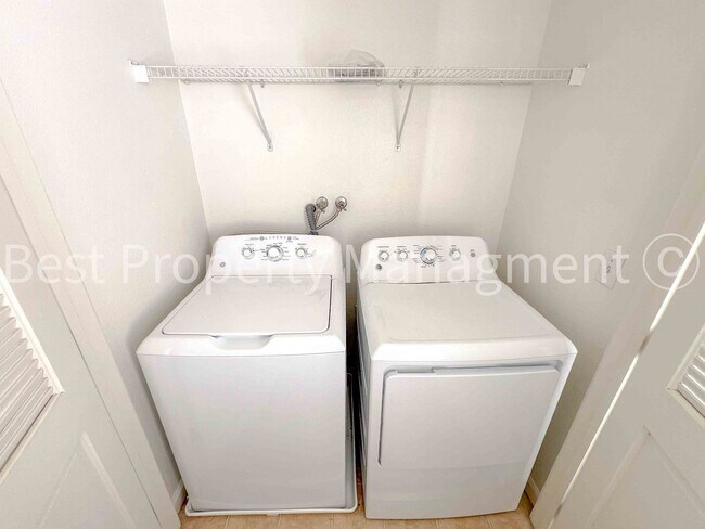 Building Photo - 3 Bedrooms/ 3 Bathrooms; 1,720 Square Foot...