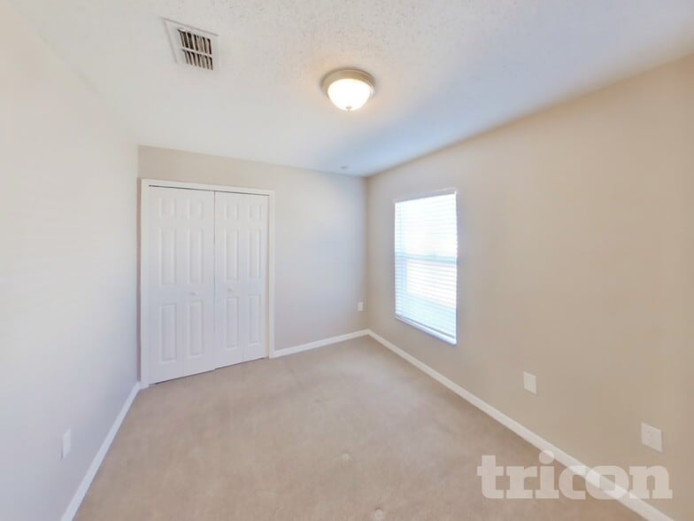 Building Photo - 5148 Jenson Ave