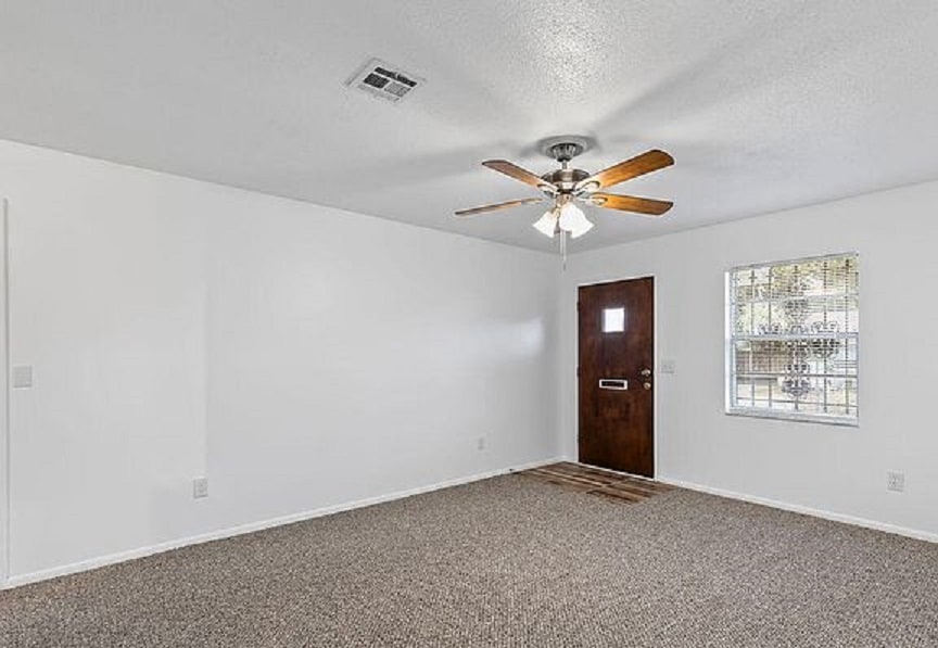 Building Photo - 405 Adele St