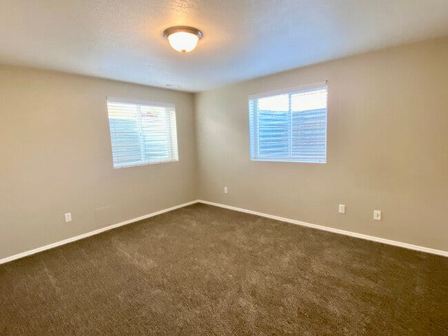 Building Photo - 1620 W 1500 S