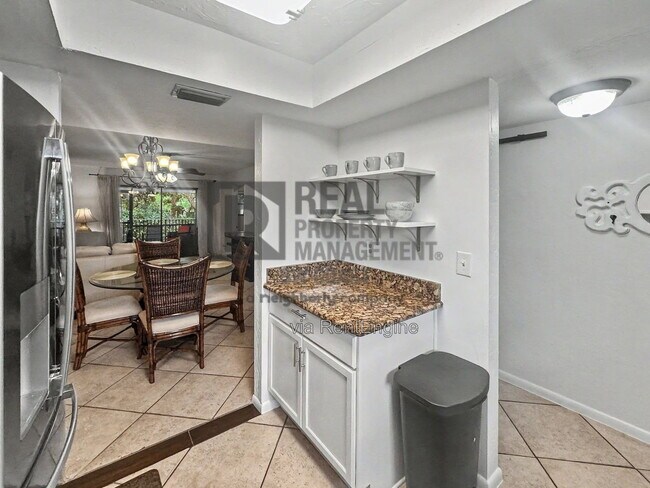 Building Photo - 28100 Pine Haven Way