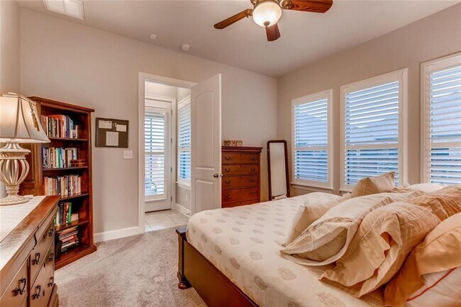 Building Photo - 3124 Pablo Way