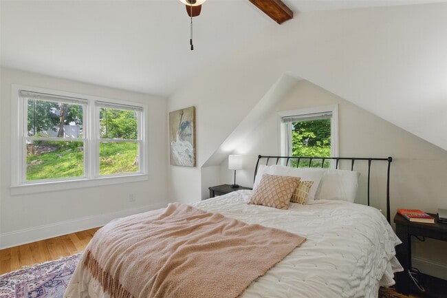 Building Photo - 24 Annadale St