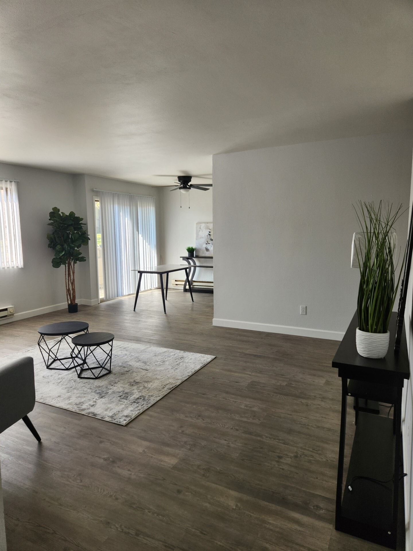 Building Photo - Creekview Apartments - OPEN HOUSE - 2/15!