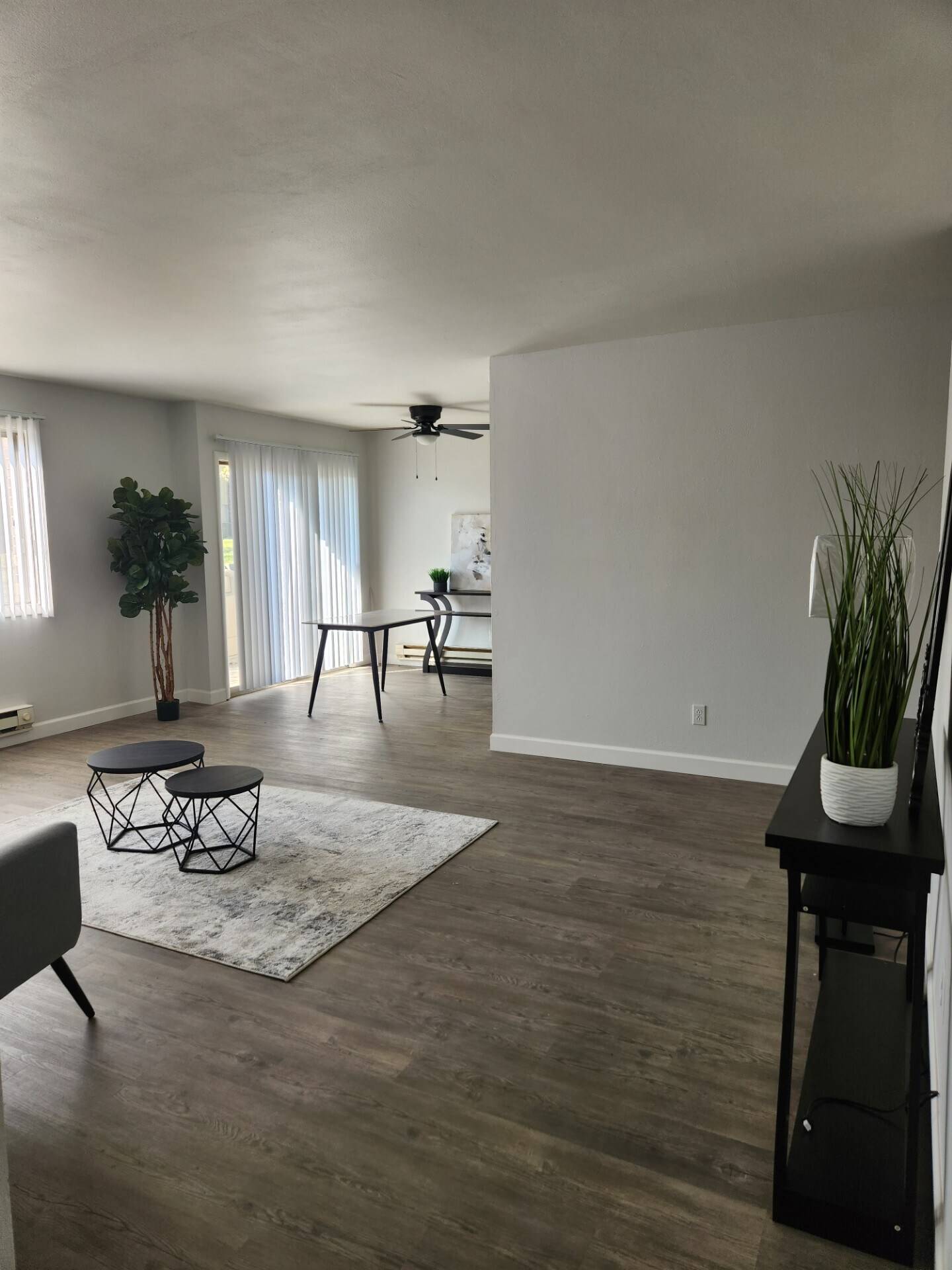 Building Photo - Creekview Apartments-1 MONTH FREE!