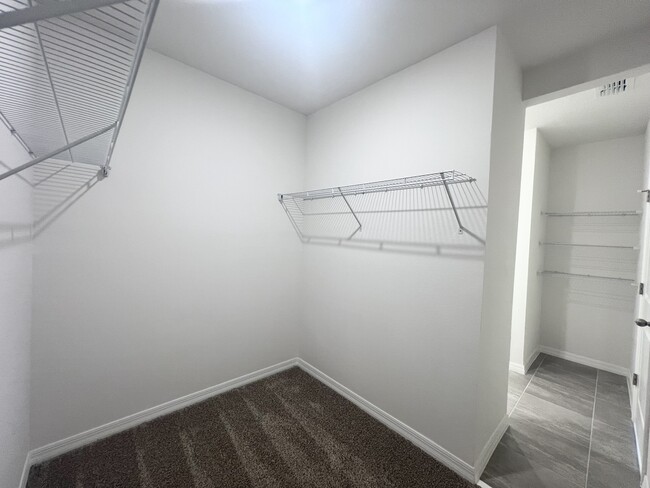 Building Photo - 2511 Linda Knl Ln