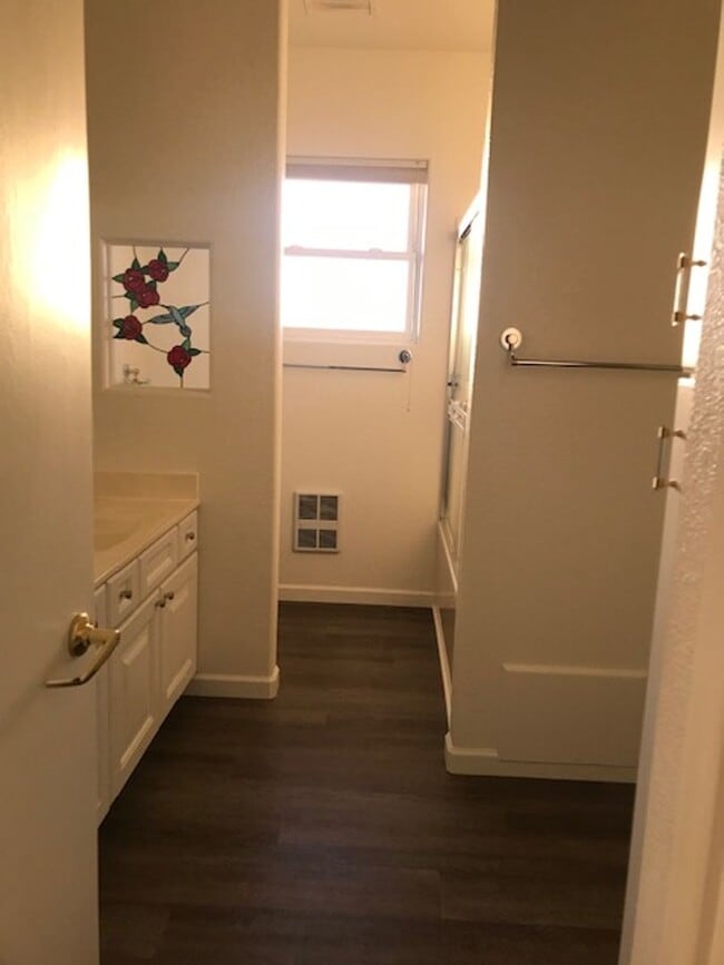 Building Photo - Occupied Coming Soon 2 bedroom plus den and an office gorgeous home on over an Acre Contact Prope...