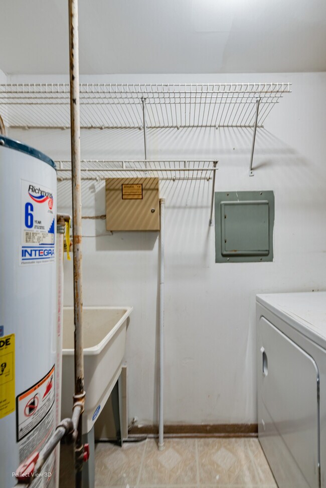 Building Photo - 966 Cumberland Ct