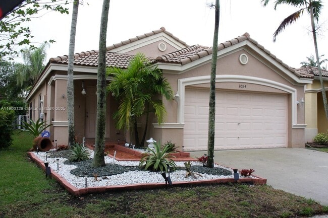 Building Photo - 1084 Golden Cane Dr
