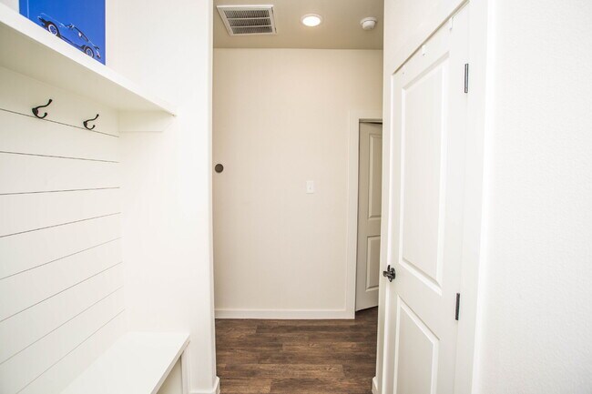 Building Photo - Luxurious home in Lubbock-Cooper ISD!