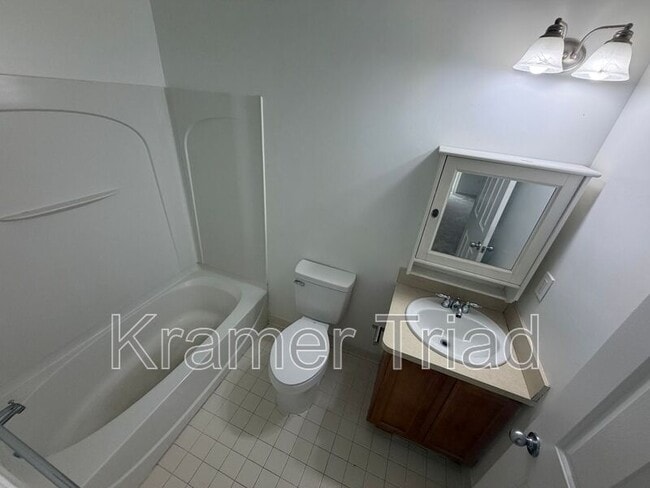 Building Photo - 1152 Faulkner