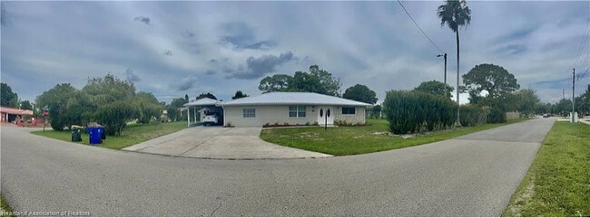 Building Photo - 1409 Palm Way