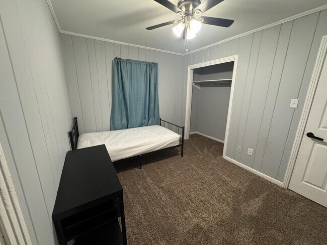 Building Photo - Private Bedroom Near University of South Alabama – Student-Friendly Home