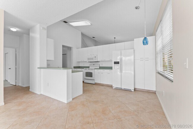 Building Photo - 15350 NW 6th Ct
