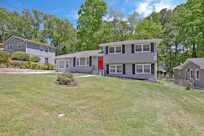 Building Photo - 2582 Hatfield Cir SE