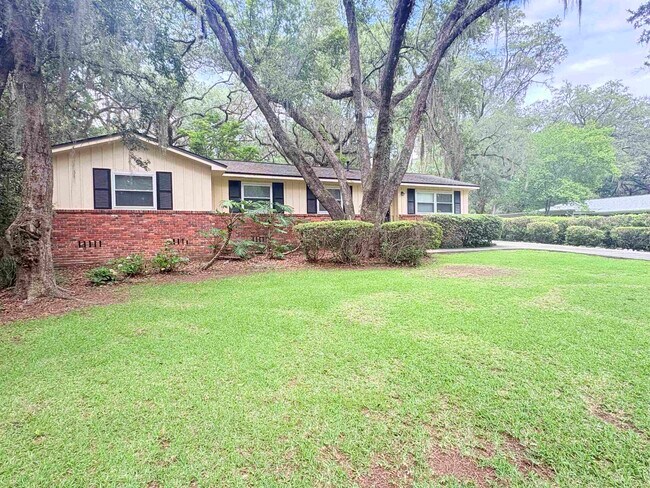 Building Photo - 1504 Sunset Ln
