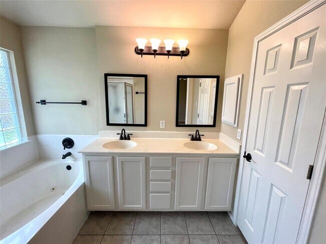Building Photo - 4213 Walling Forge Dr