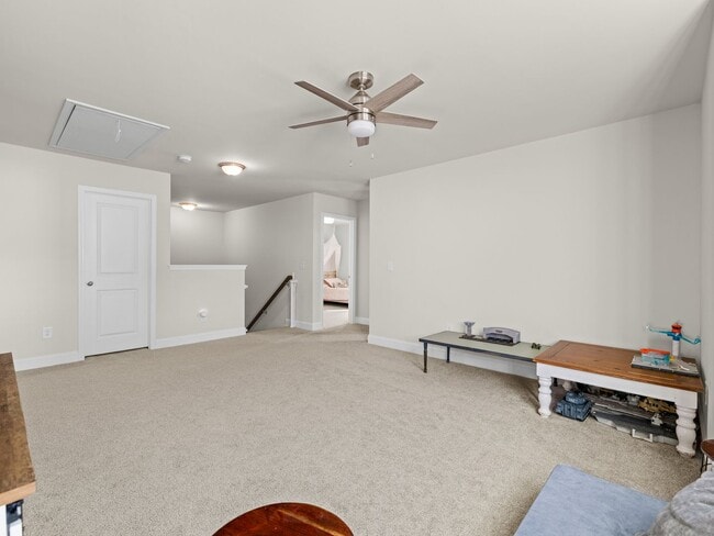 Building Photo - 264 E Red Head Cir