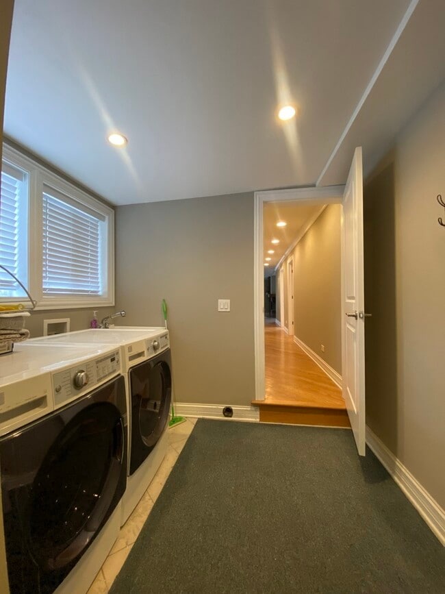 Building Photo - 4735 Locust Ave