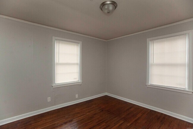 Building Photo - 301 Boggs St