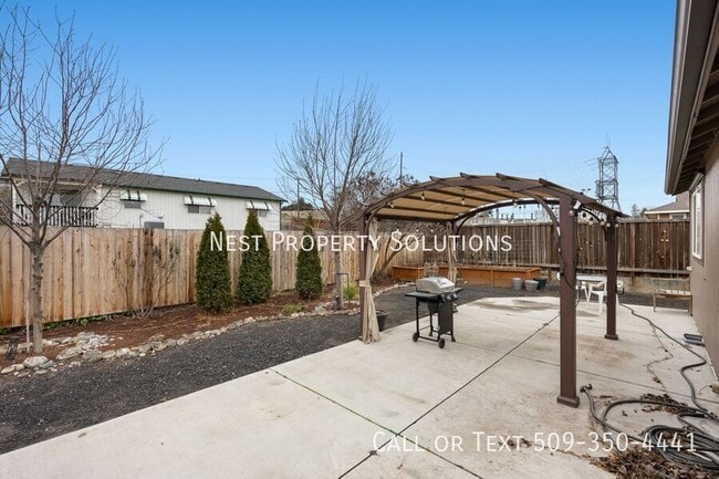 Building Photo - 1525 S Bailey Ave