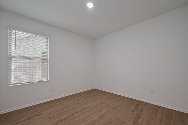 Building Photo - 24119 Maple Turn Ln